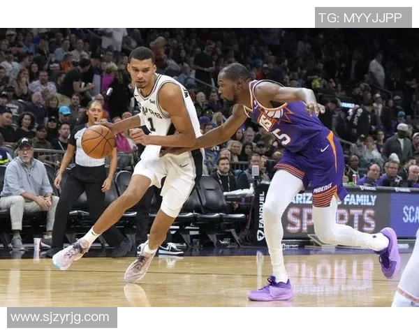 文班亚马场均20分10篮板3盖帽表现抢眼新秀奖争夺战已然领先