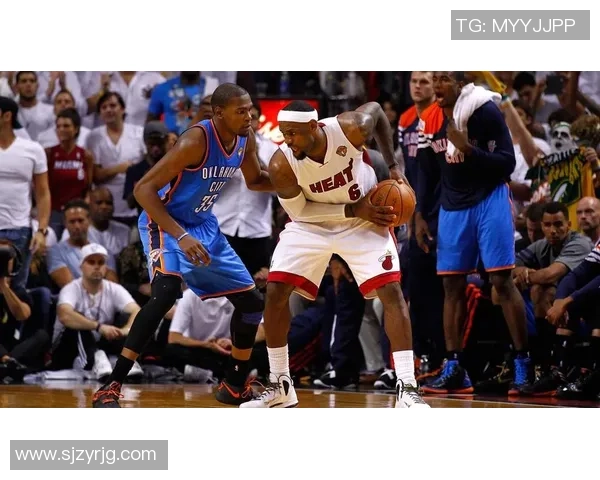 热火与雷霆G4对决精彩回顾球员表现与战术分析全景呈现