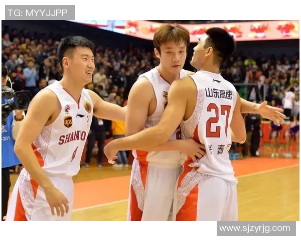 美洲队与蓝十字的激烈对决谁能在赛场上笑到最后