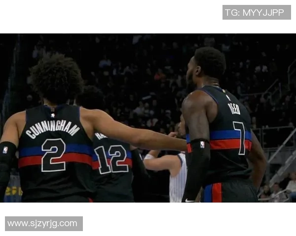 魔术队与活塞的激烈对决揭示了NBA新赛季的竞争格局与球员表现的变化